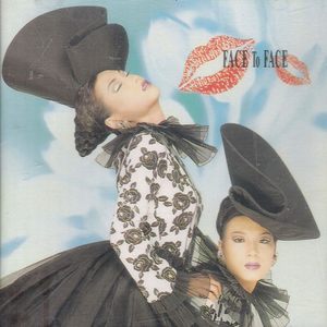 日本美女露屄片
